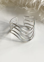 Load image into Gallery viewer, Acena Handmade Bracelet Silver