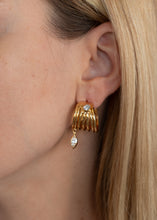 Load image into Gallery viewer, Trigness Handmade Earrings Gold