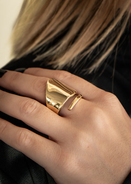 Embrace Handmade Ring Gold