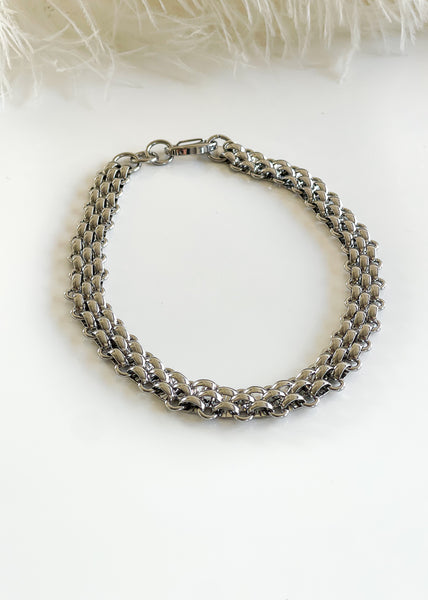 Abbot Necklace Silver